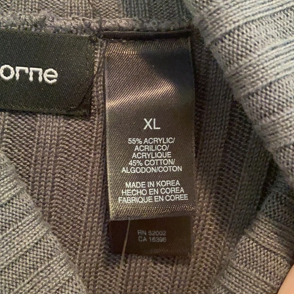 Claiborne Men’s Turleneck - Picture 3 of 5